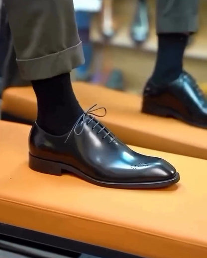 Whole Cut Wingtips Oxford Black Leather shoes