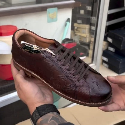 Carved Men's Leather Shoes